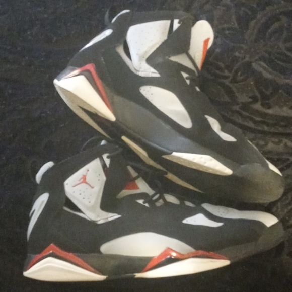 Nike Air JORDAN'S Mens Red/black&white SZ11 - Picture 2 of 8